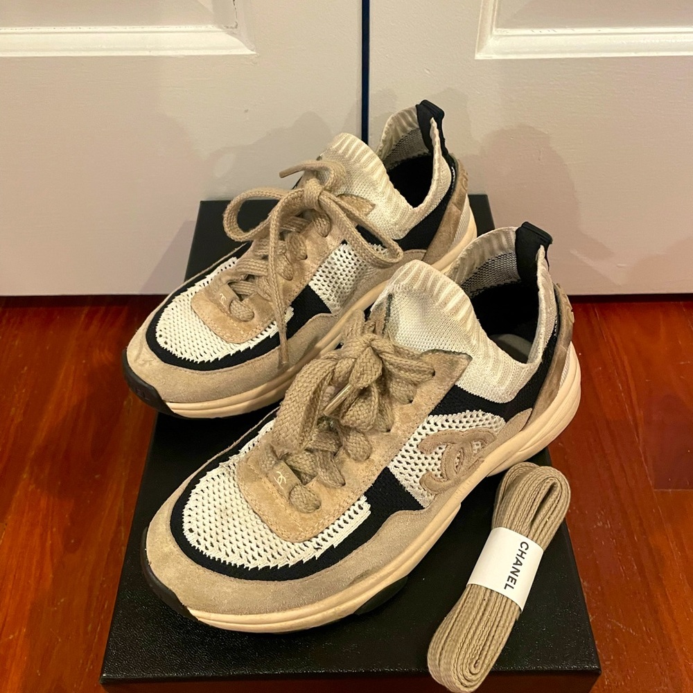 CHANEL knit and suede calfskin sneakers size 36